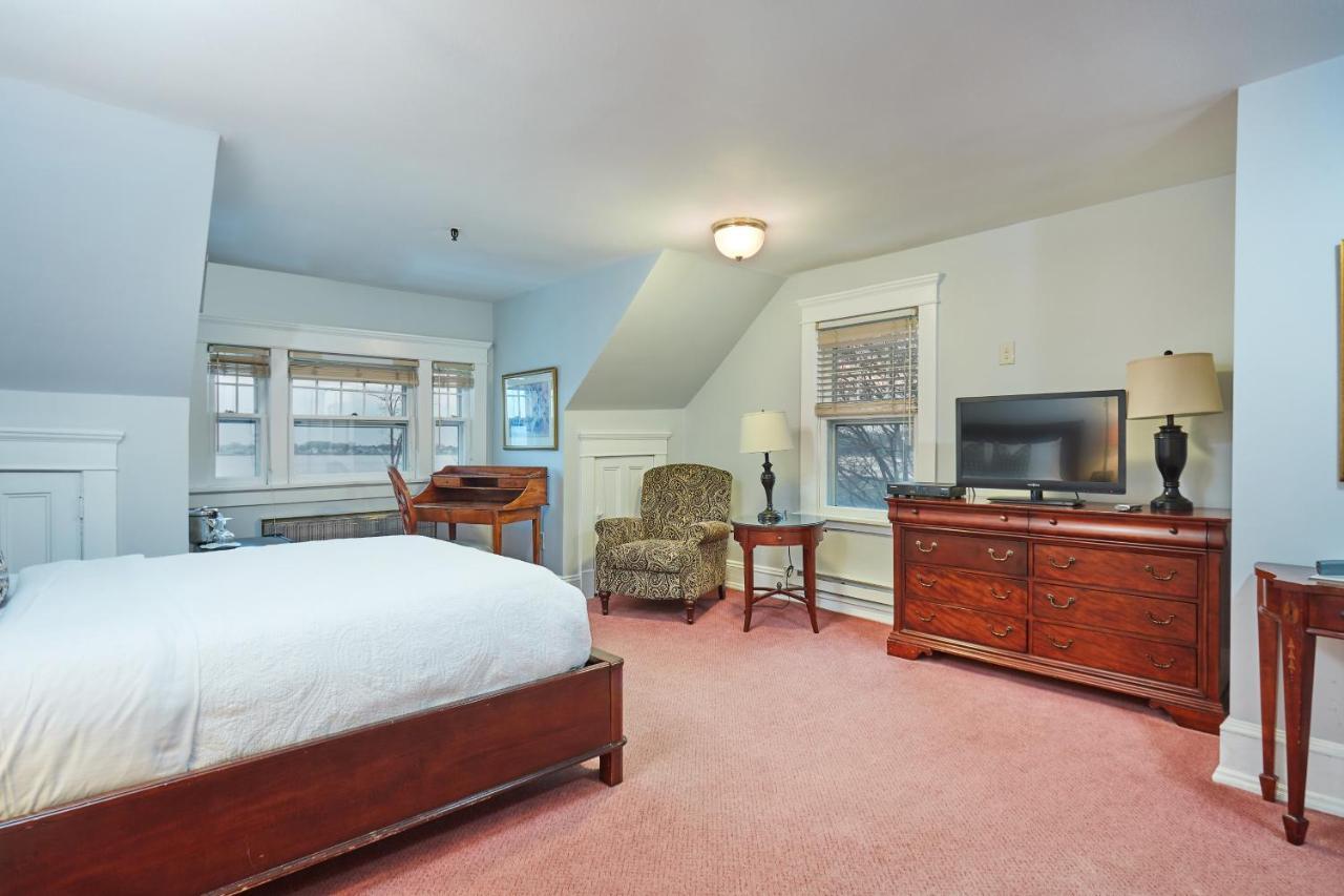 The Inn At Longshore Westport Exterior photo