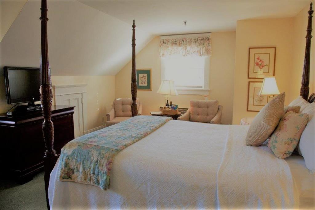 The Inn At Longshore Westport Exterior photo