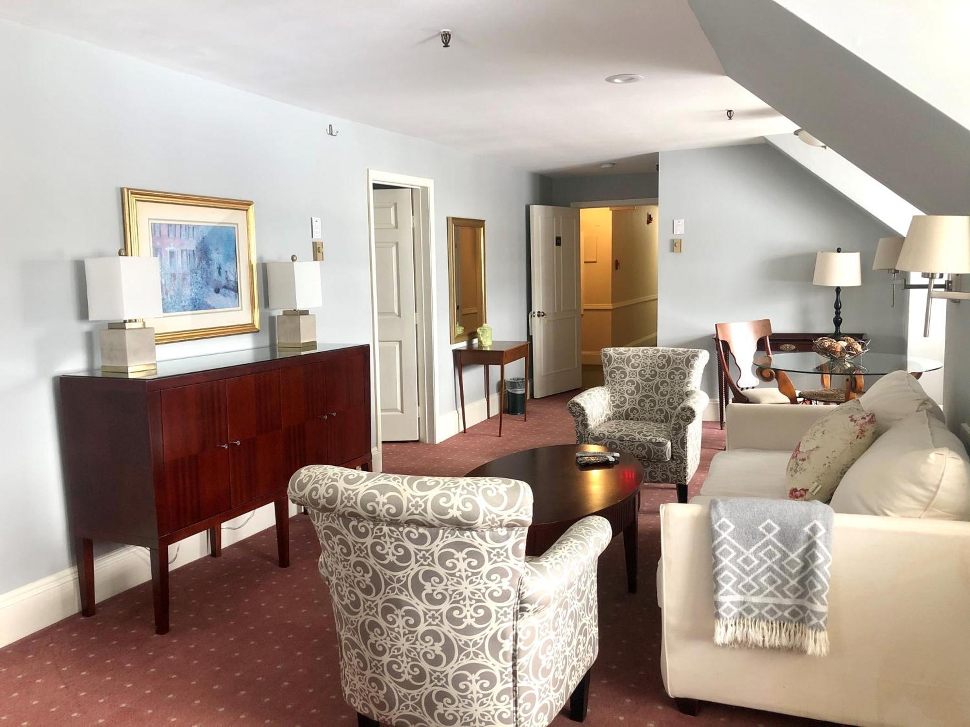 The Inn At Longshore Westport Room photo