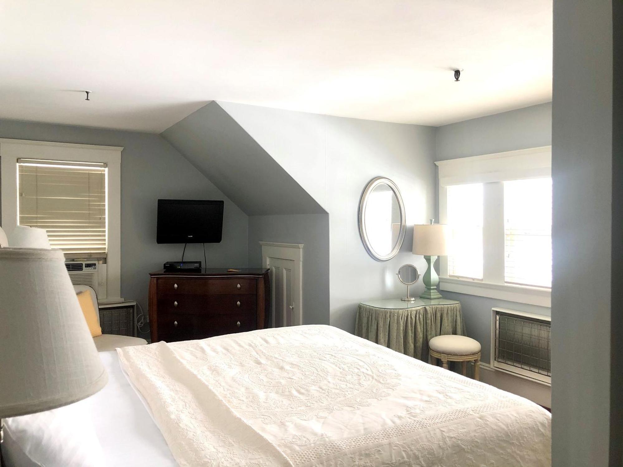 The Inn At Longshore Westport Room photo
