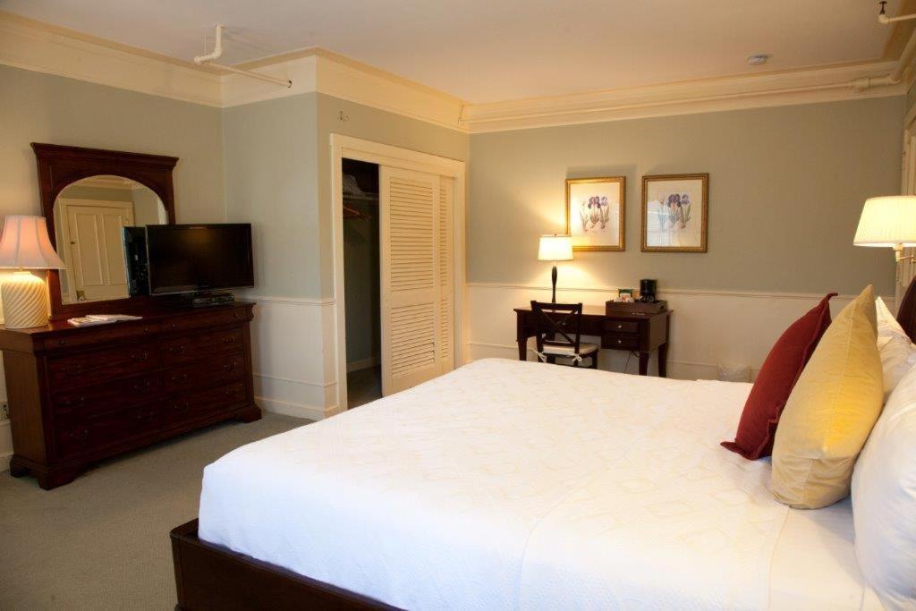 The Inn At Longshore Westport Exterior photo